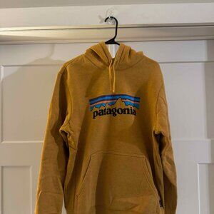 Patagonia Men’s Sweatshirt – Size Medium